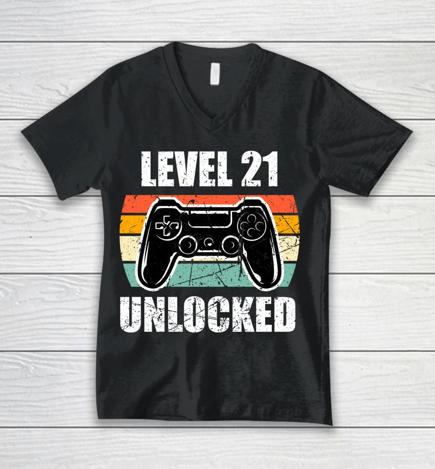 21St Birthday Gaming Vintage Gift 21 Year Old Gamer Unisex V-Neck T-Shirt