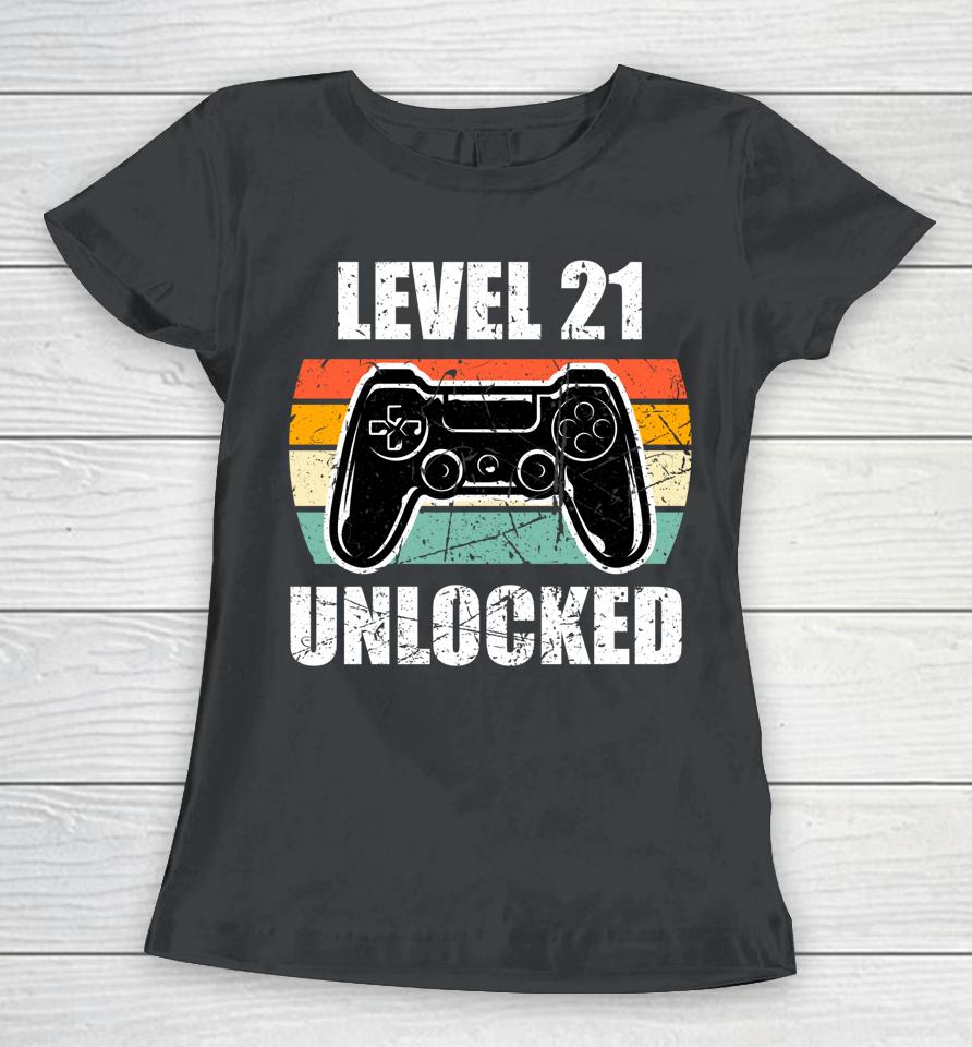 21St Birthday Gaming Vintage Gift 21 Year Old Gamer Women T-Shirt