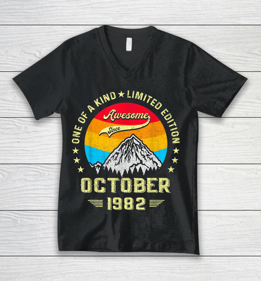 40 Year Old Awesome Since October 1982 Vintage 40Th Birthday Unisex V-Neck T-Shirt