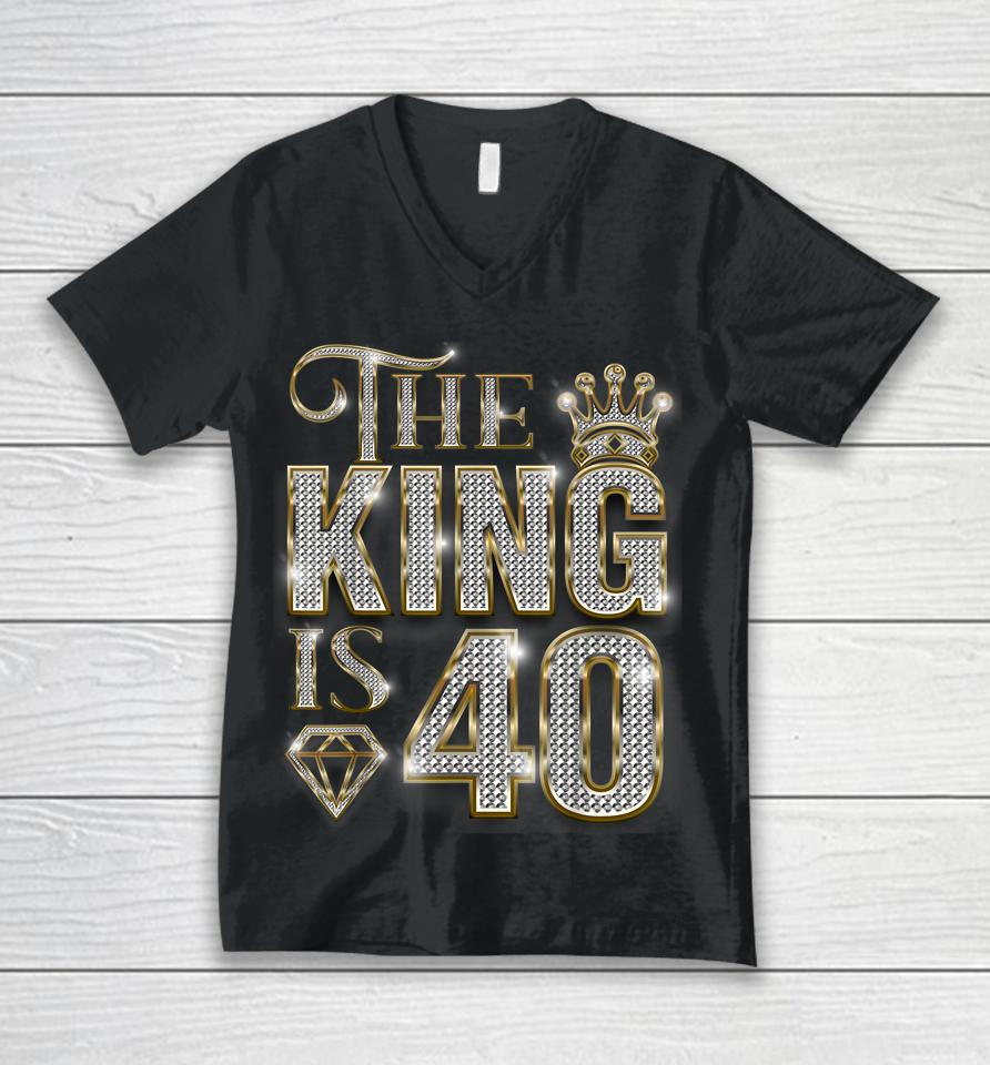 40Th Birthday Decorations 1983 Birthday The King Is 40 Unisex V-Neck T-Shirt