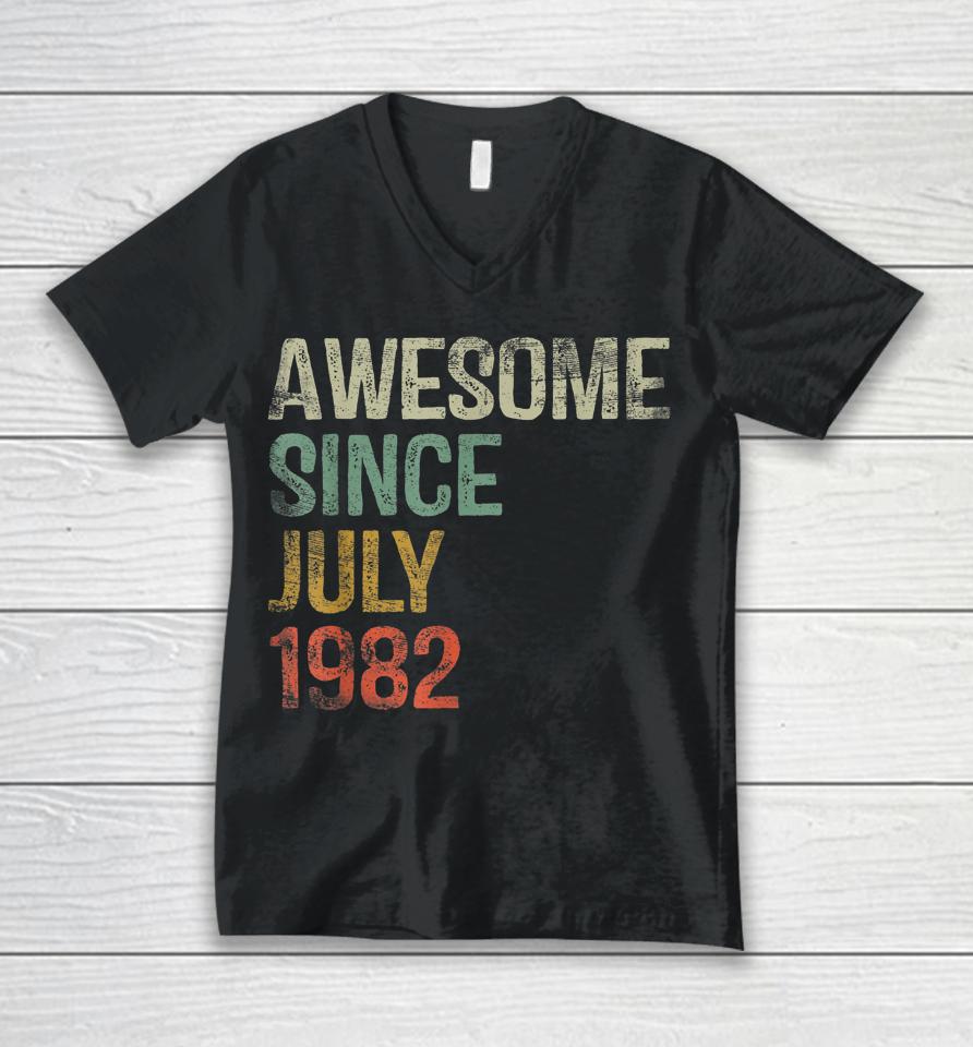 40Th Birthday Gifts Awesome Since July 1982 40 Year Old Unisex V-Neck T-Shirt
