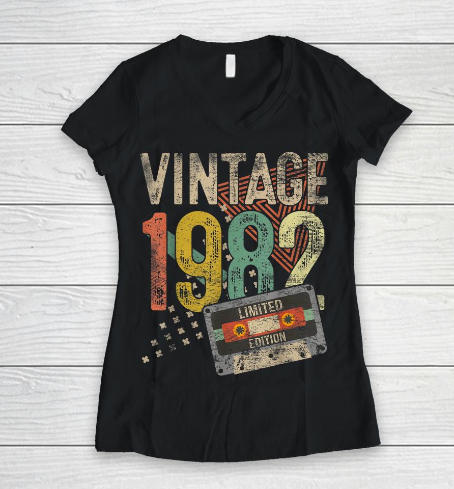 40Th Birthday Gifts Vintage 1982 Limited Edition 40 Year Old Women V-Neck T-Shirt