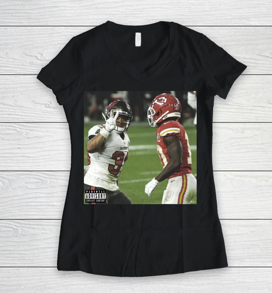 Antoine Winfield Jr Deuces Tampa Bay Football Fan T Shirtshirts Women V-Neck T-Shirt