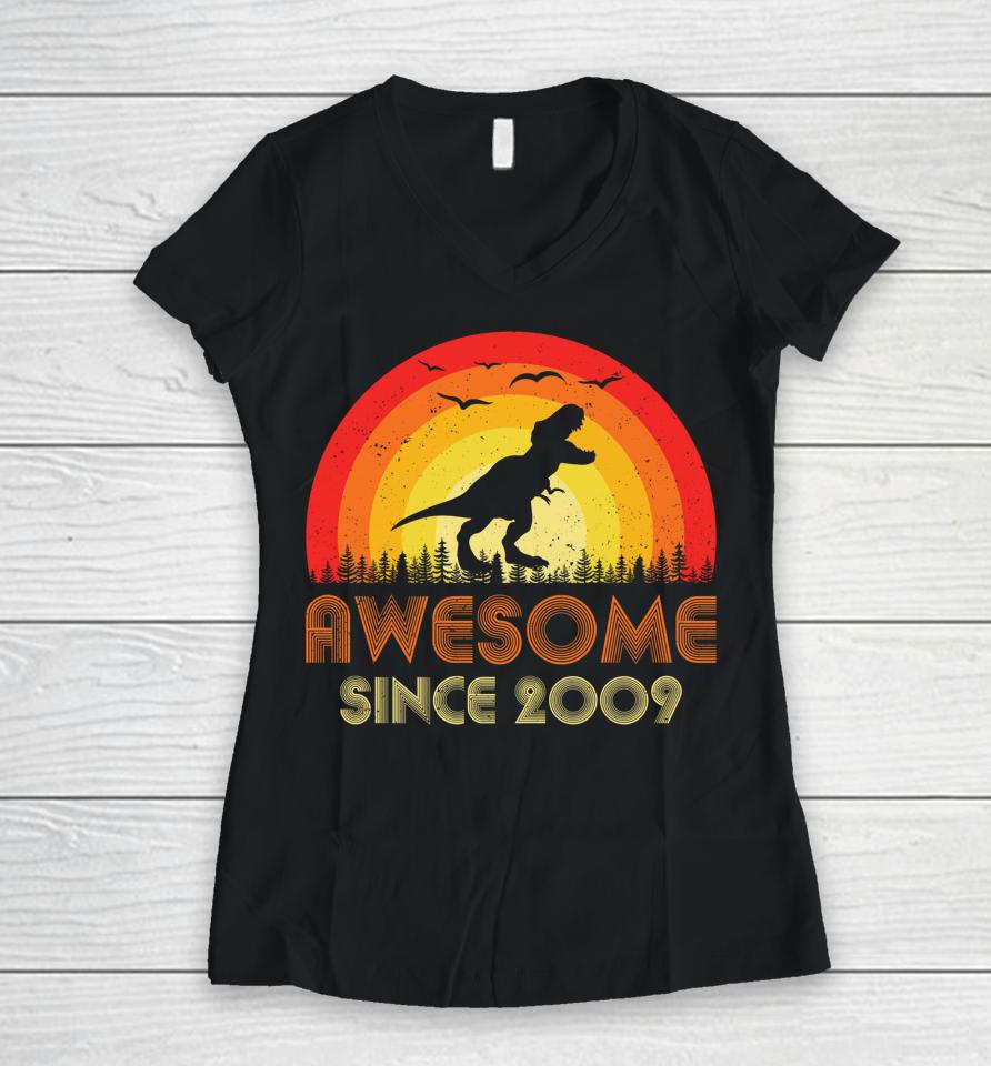 Awesome Since 2009 Retro 13Th Birthday Vintage 13 Years Old Women V-Neck T-Shirt