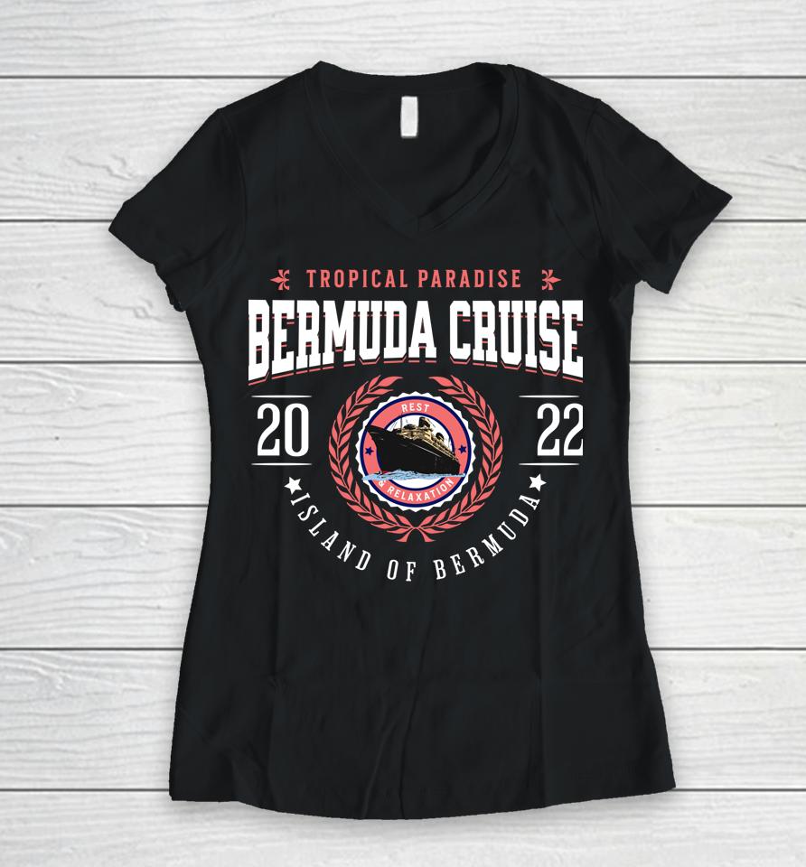 Bermuda Cruise 2022 Classic Crest Souvenir Tourist Women V-Neck T-Shirt