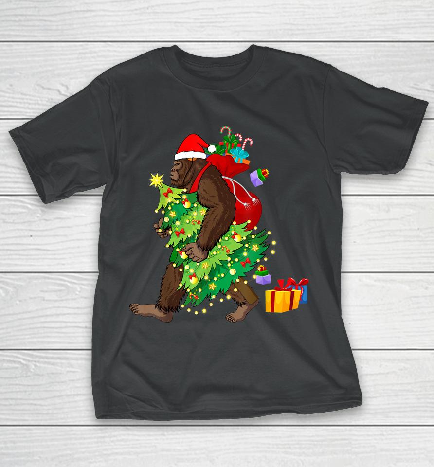 Bigfoot Squatching Through The Snow Christmas Tree Sasquatch T-Shirt