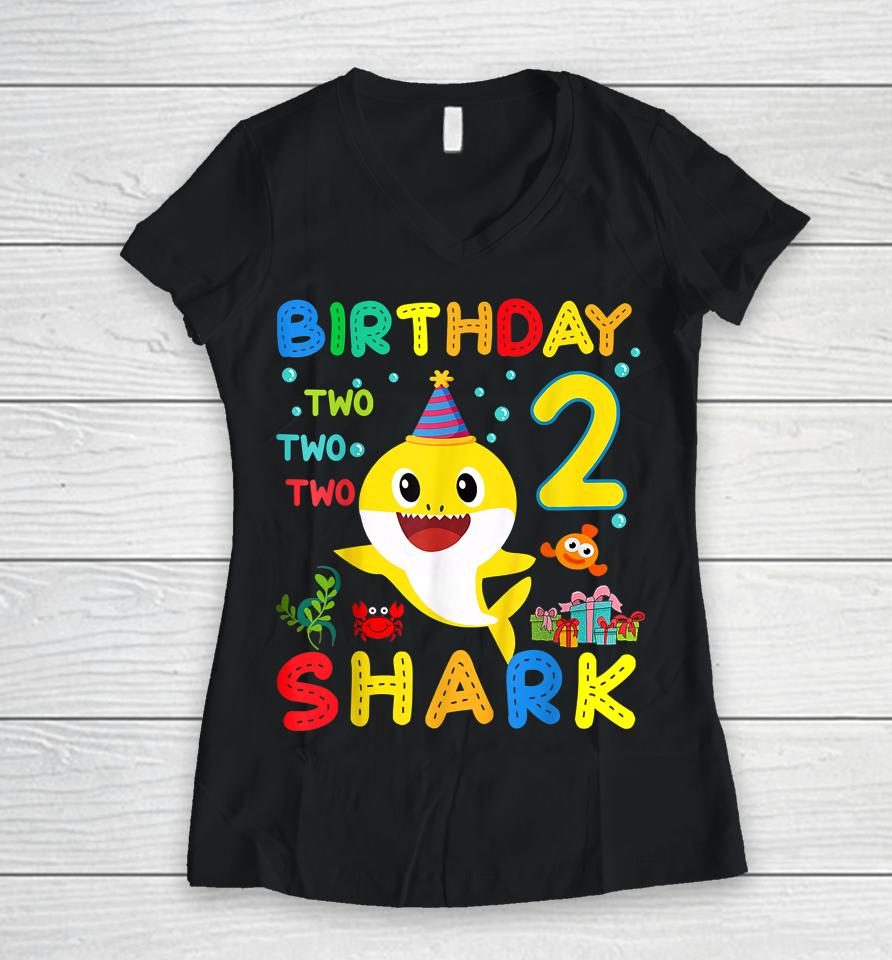 Birthday Kids Shark 2 Year Old 2Nd Birthday Matching Family Women V-Neck T-Shirt
