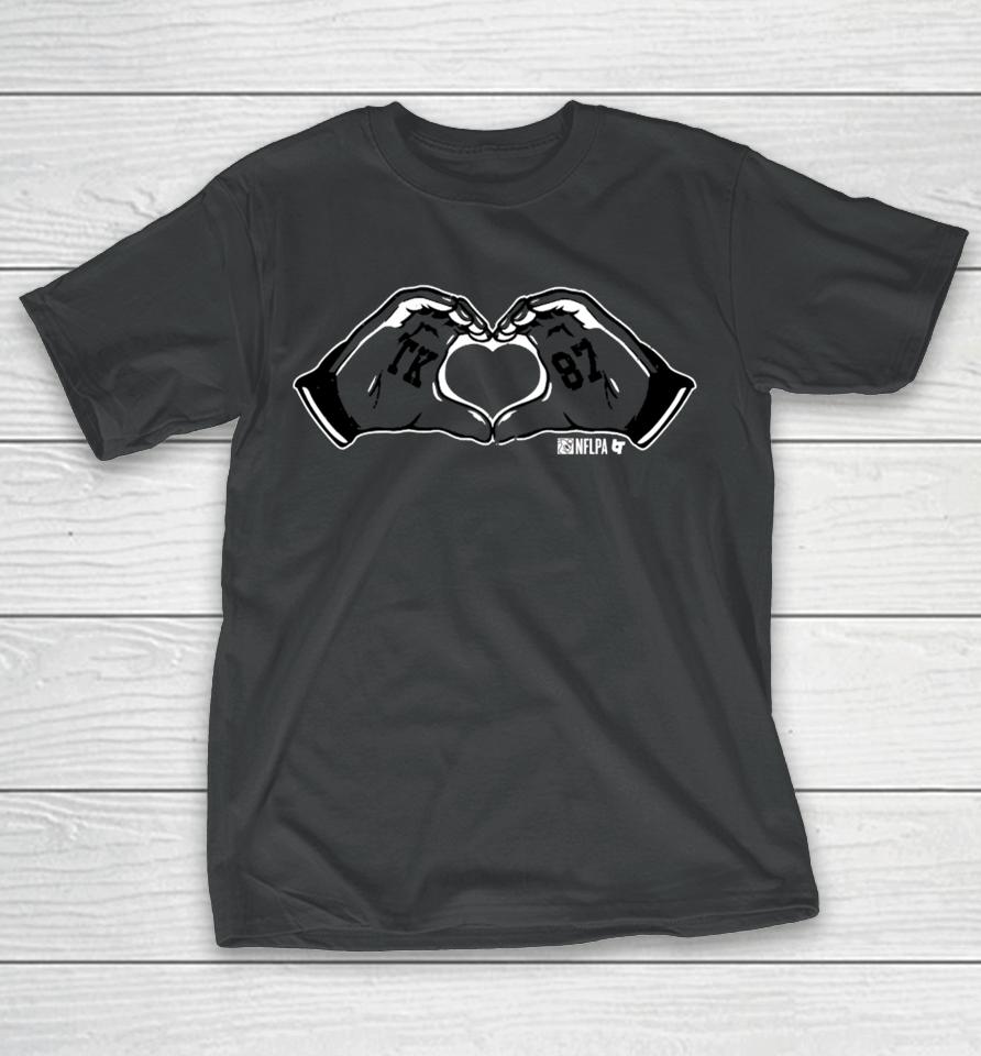 Breakingt Travis Kelce Heart Hands T-Shirt