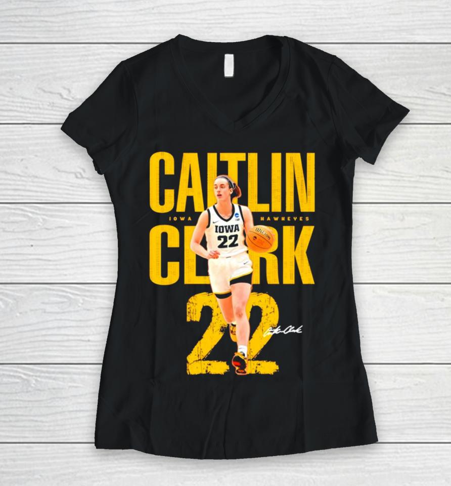 Caitlin Clark Player Iowa Hawkeyes 22 Signature Women V-Neck T-Shirt