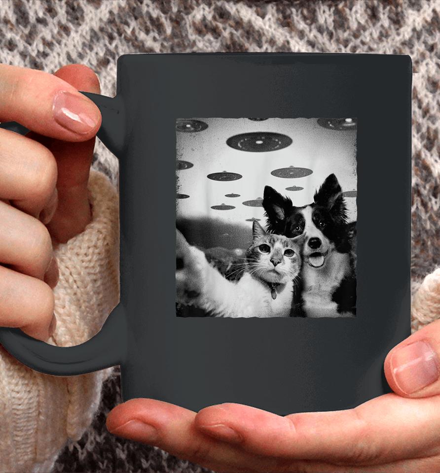 Cat And Dog Selfie With Alien Ufo Coffee Mug