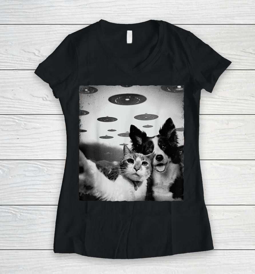 Cat And Dog Selfie With Alien Ufo Women V-Neck T-Shirt