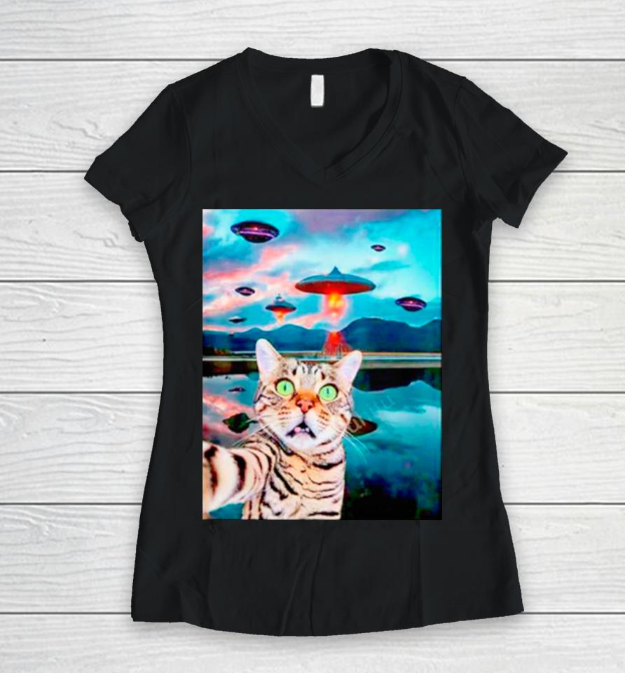 Cat Selfie With Ufos Funny Women V-Neck T-Shirt