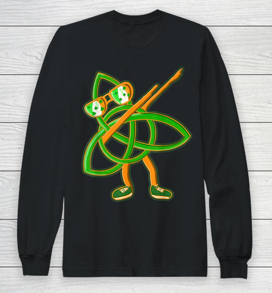 Celtic Irish Symbol St Patricks Day Dabbing Trinity Knot Long Sleeve T-Shirt