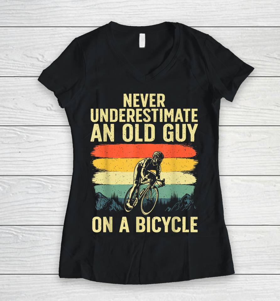 Cool Cycling Art For Men Grandpa Bicycle Riding Cycle Racing Women V-Neck T-Shirt