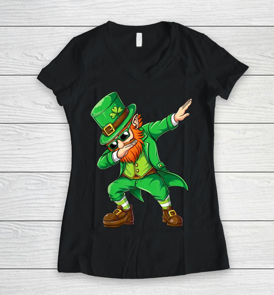 Dabbing Leprechaun Funny Gifts Men Kids Boys St Patricks Day Women V-Neck T-Shirt