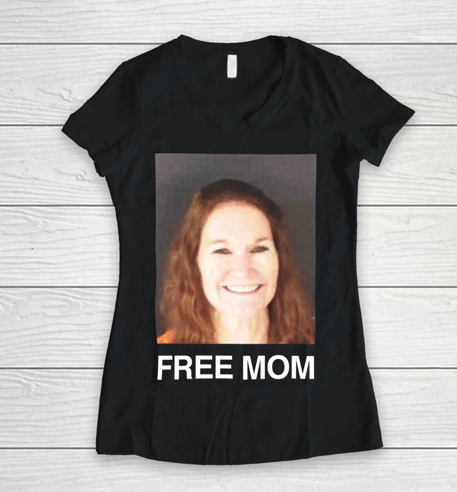 Dannyduncan Free Mom Vintage Women V-Neck T-Shirt