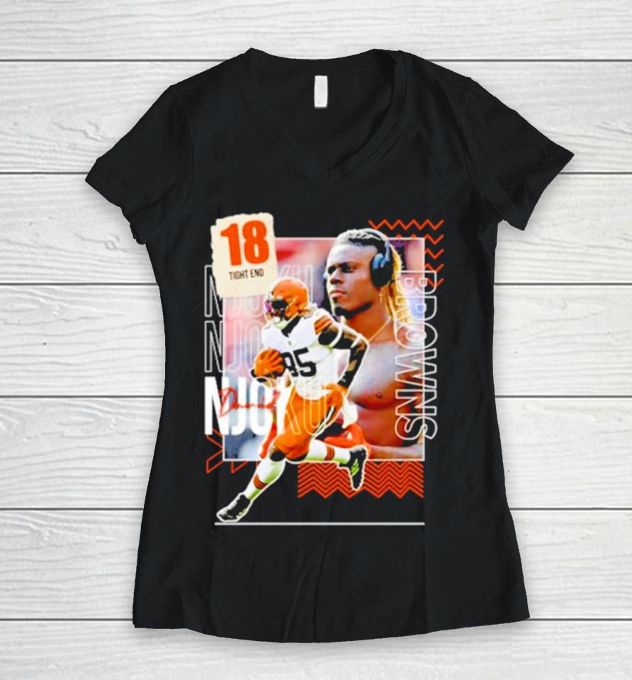 David Njoku 18 Running Back Football Player Women V-Neck T-Shirt
