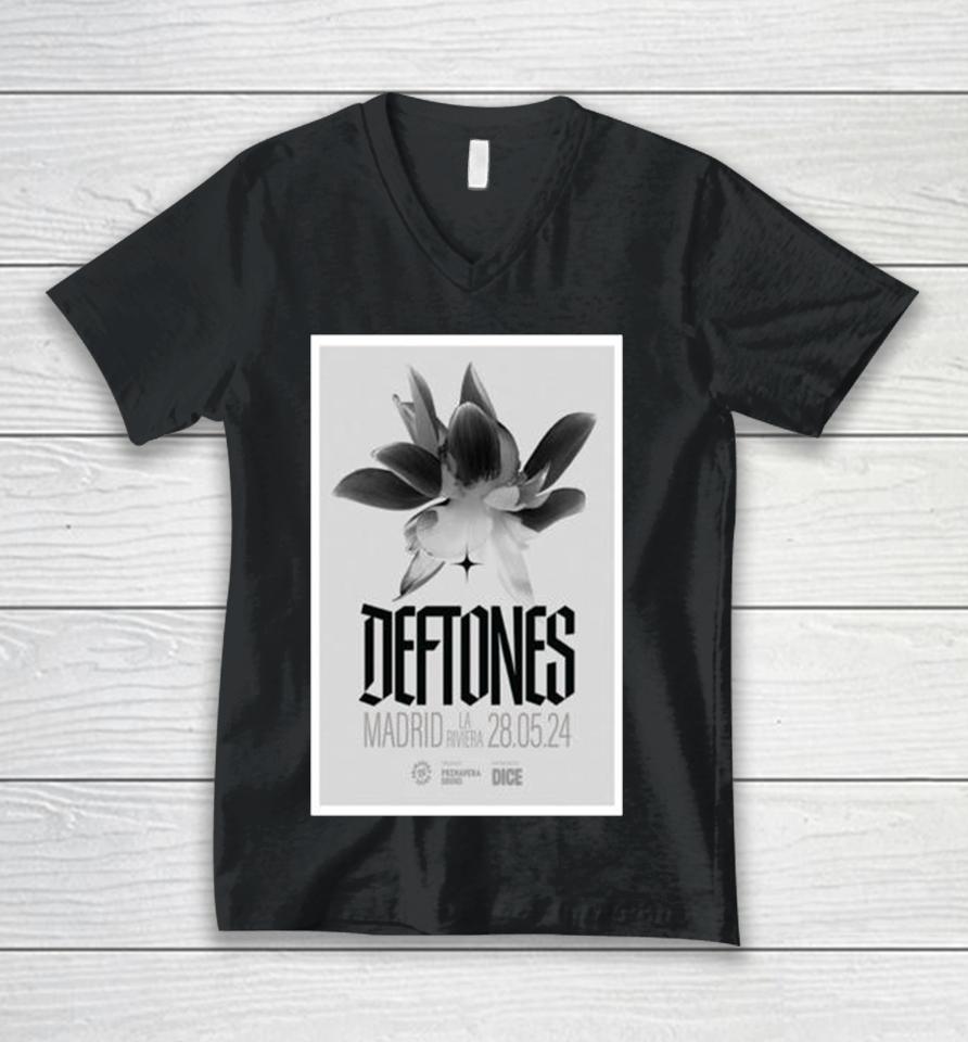 Deftones La Riviera Madrid Spain May 28 2024 Unisex V-Neck T-Shirt