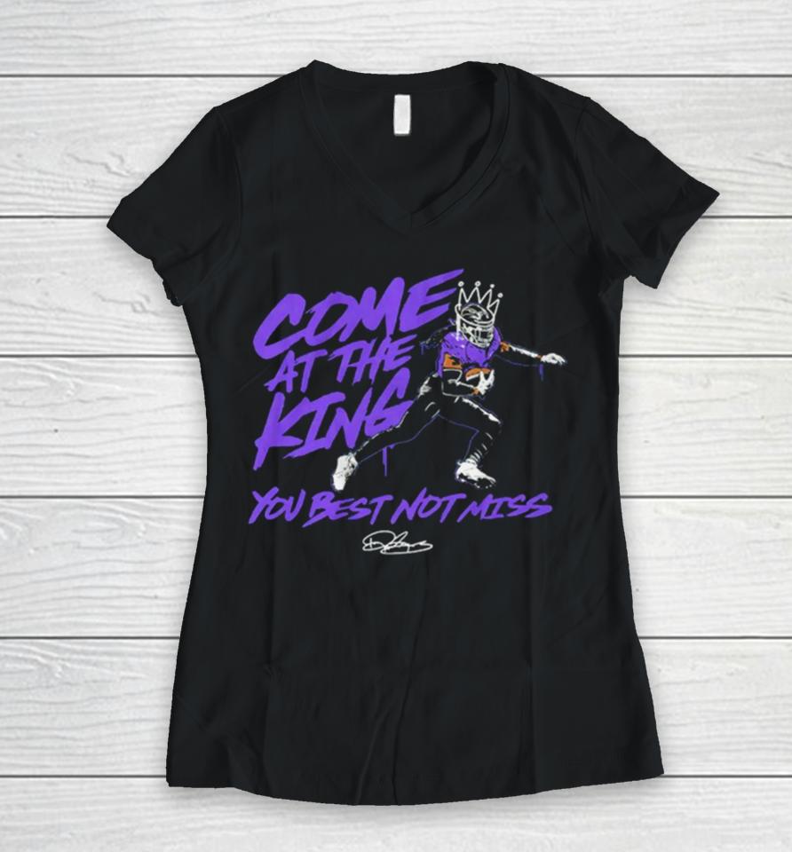 Derrick Henry Come At The King You Best Not Miss Women V-Neck T-Shirt