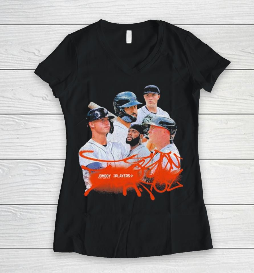 Detroit Tigers 2024 Team Vintage Women V-Neck T-Shirt