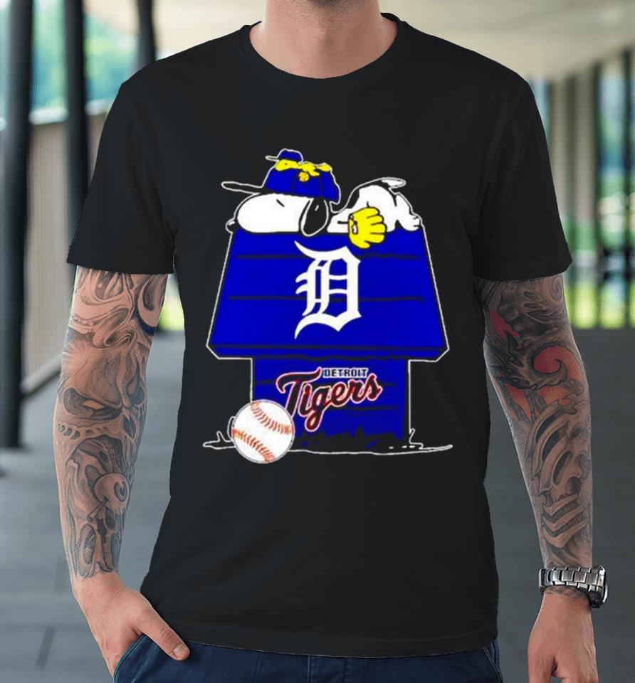 Detroit Tigers Snoopy And Woodstock The Peanuts Baseball Premium T-Shirt