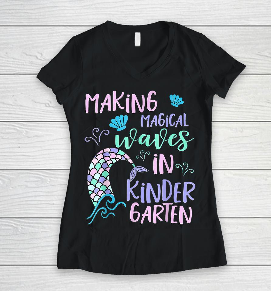 First Day Of Kindergarten Shirt For Girls Cute Mermaid Girl Women V-Neck T-Shirt