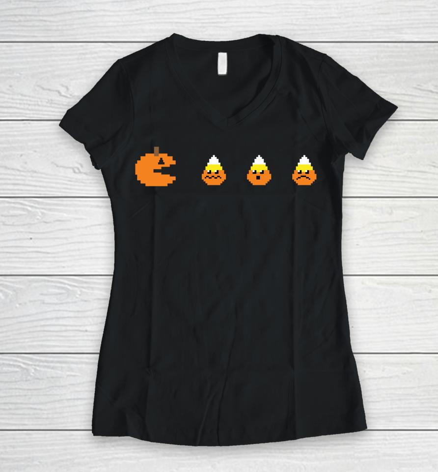Funny Halloween Shirt 8-Bit Gaming Pumpkin Eating Candy Corn Women V-Neck T-Shirt