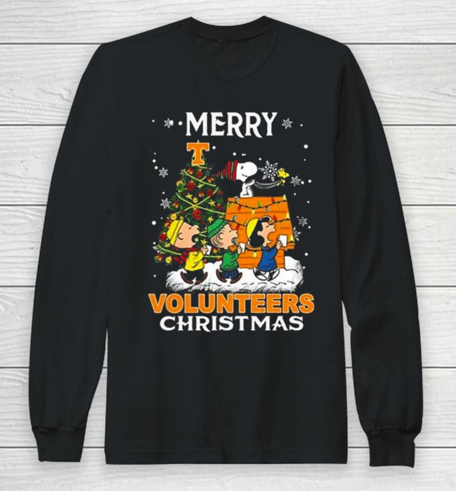 Get Now Tennessee Volunteers Snoopy And Friends Merry Christmas Long Sleeve T-Shirt