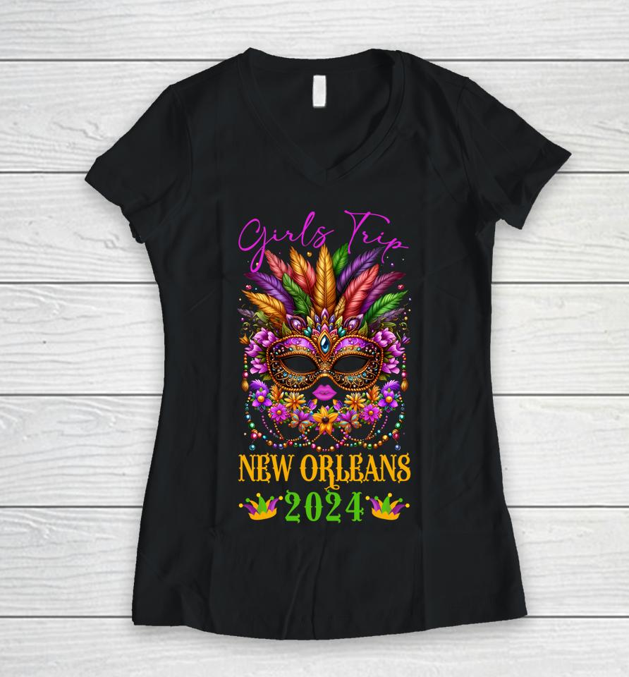 Girls Trip New Orleans 2024 Women Girl Mardi Gras Mask Beads Women V-Neck T-Shirt