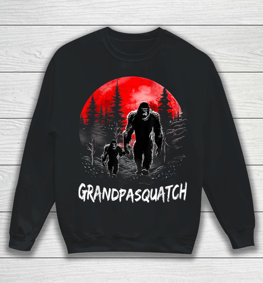 Grandpa Squatch Funny Bigfoot Dad Sasquatch Yeti Fathers Day Sweatshirt