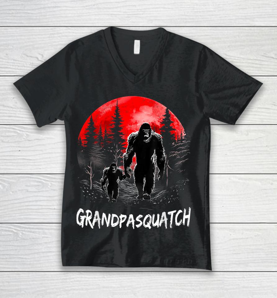 Grandpa Squatch Funny Bigfoot Dad Sasquatch Yeti Fathers Day Unisex V-Neck T-Shirt
