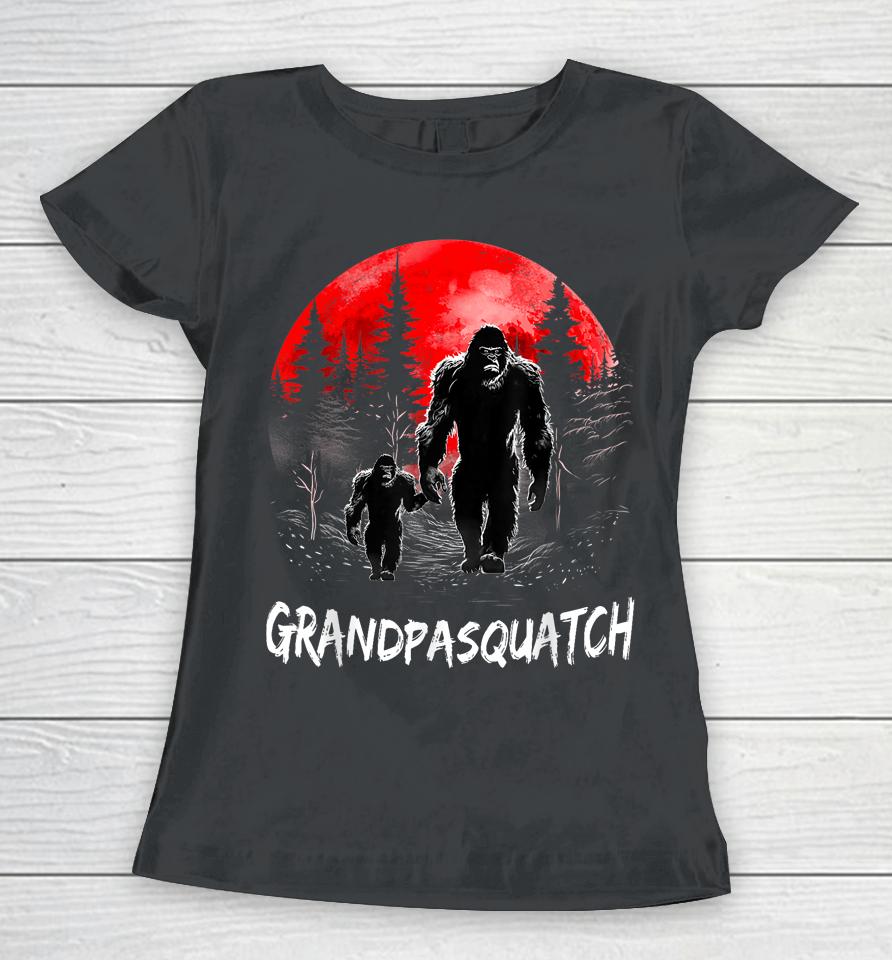 Grandpa Squatch Funny Bigfoot Dad Sasquatch Yeti Fathers Day Women T-Shirt