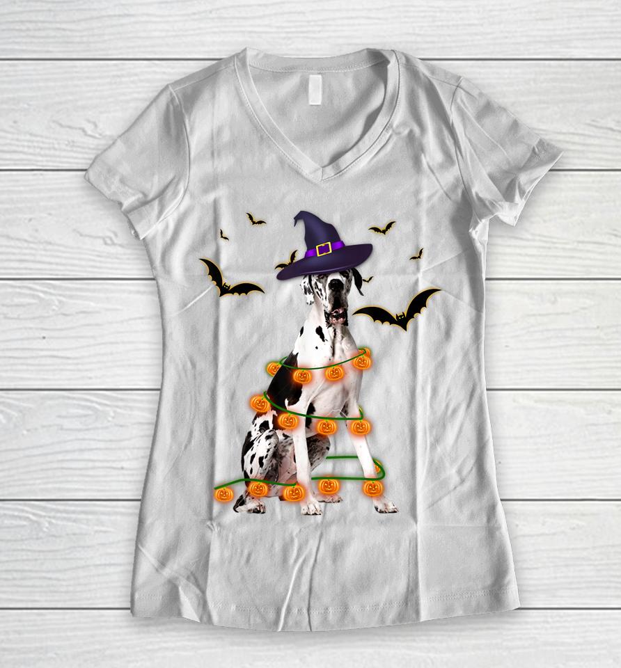 Great Dane Wizard Hat Tree Lights Pumpkin Funny Halloween Women V-Neck T-Shirt