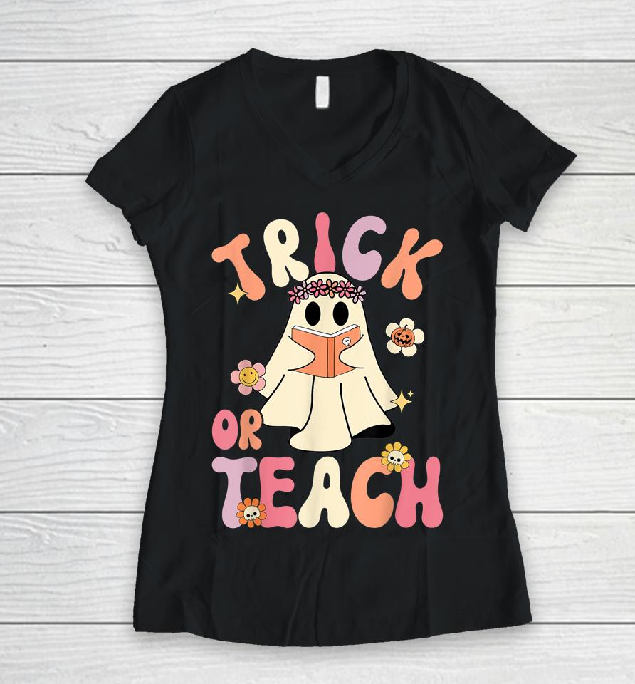 Groovy Halloween Trick Or Teach Retro Floral Ghost Teacher Women V-Neck T-Shirt