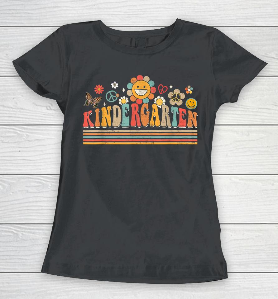 Groovy Retro Kindergarten Vibes Back To School Teachers Kids Women T-Shirt
