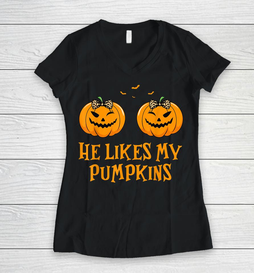 He Likes My Pumpkins She Likes My Broomstick Halloween Tee Women V-Neck T-Shirt