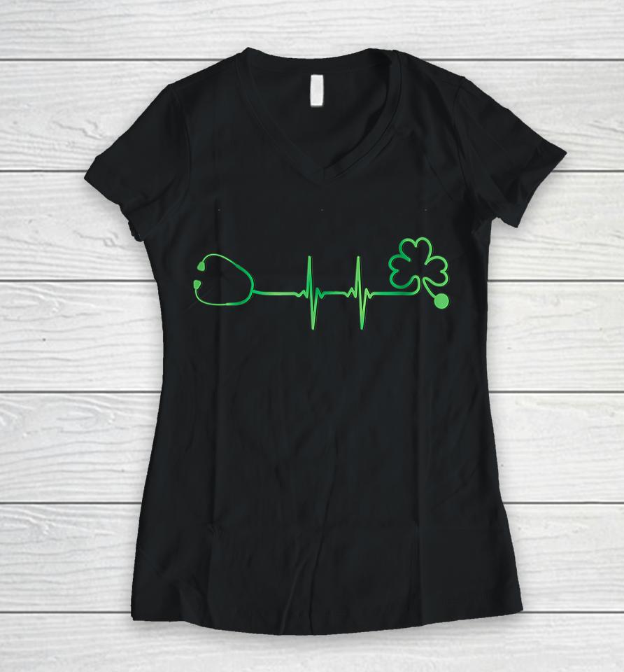 Irish Nurse Heartbeat Stethoscope St Patrick's Day Women V-Neck T-Shirt
