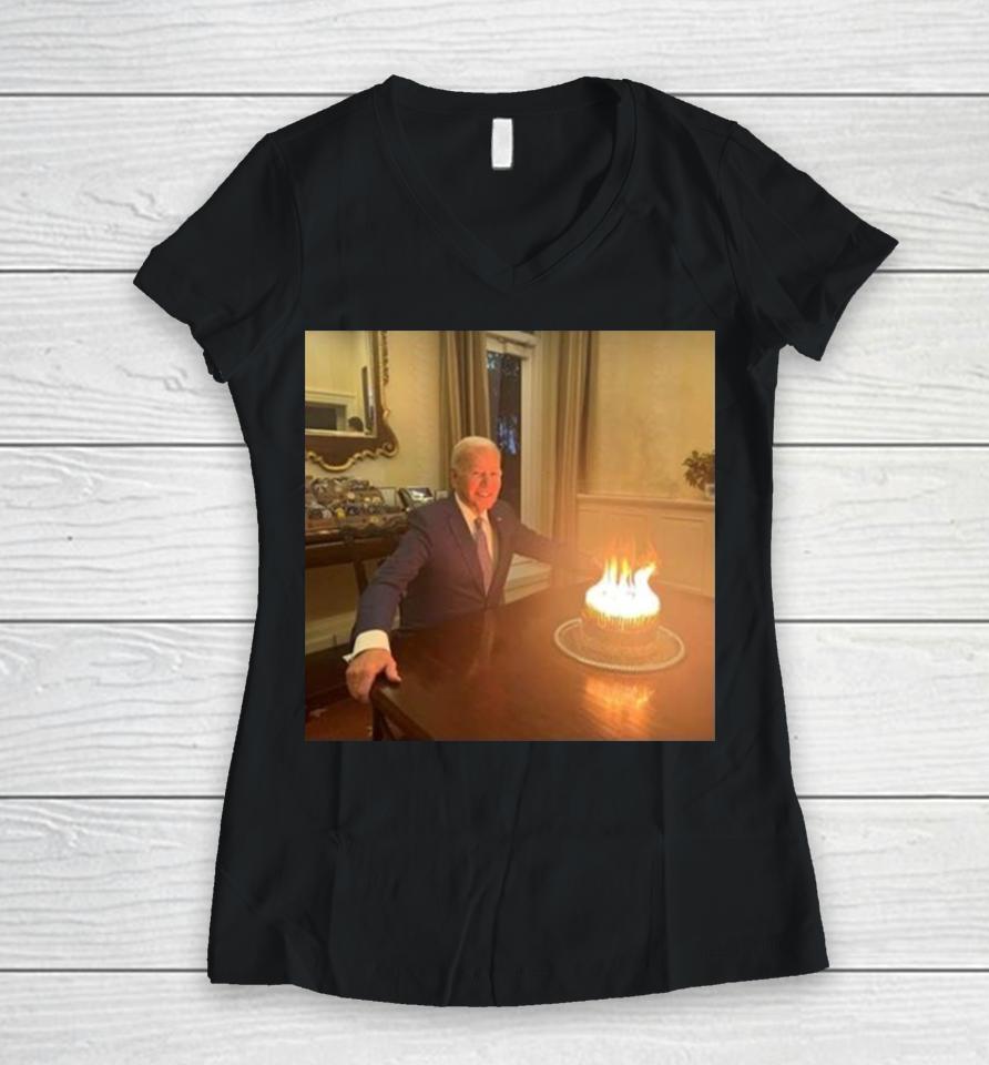Joe Biden’s 81 Candle Cake For His 81St Birthday Women V-Neck T-Shirt
