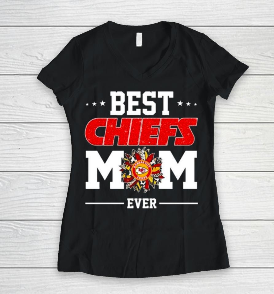 Kansas City Chiefs Best Chiefs Mom Ever Mother Day’s 2024 Women V-Neck T-Shirt