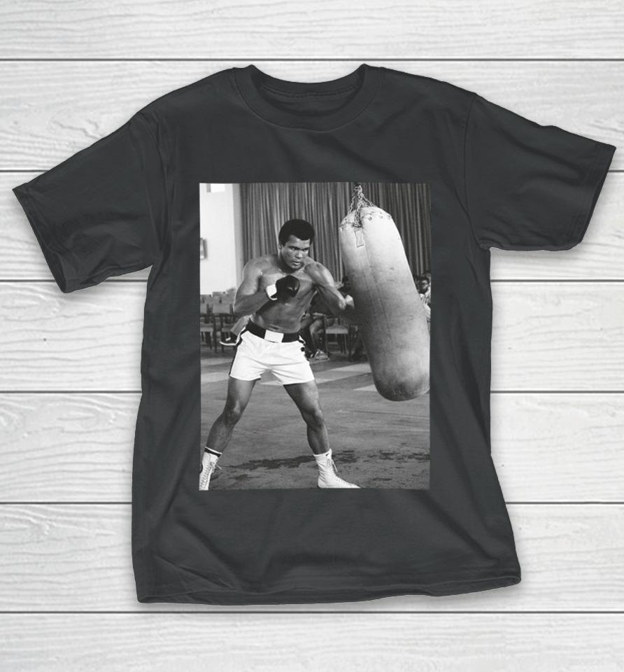 Kansas City Chiefs Derrick Nnadi Muhammad Ali Punching Bag T-Shirt