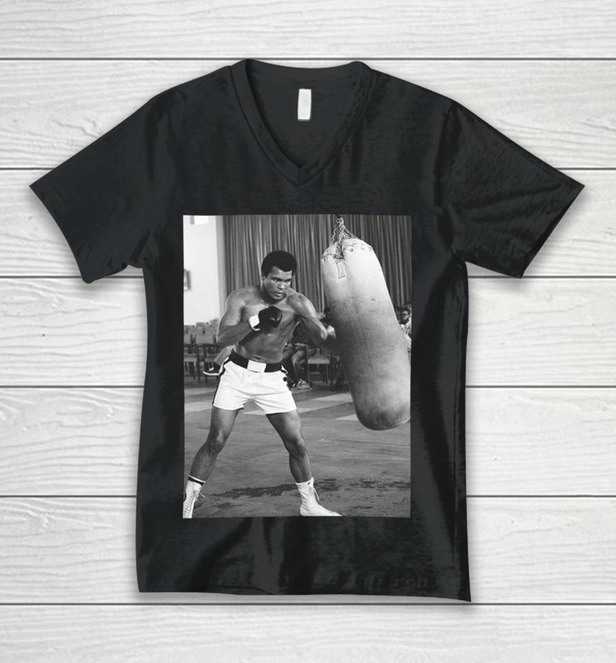 Kansas City Chiefs Derrick Nnadi Muhammad Ali Punching Bag Unisex V-Neck T-Shirt