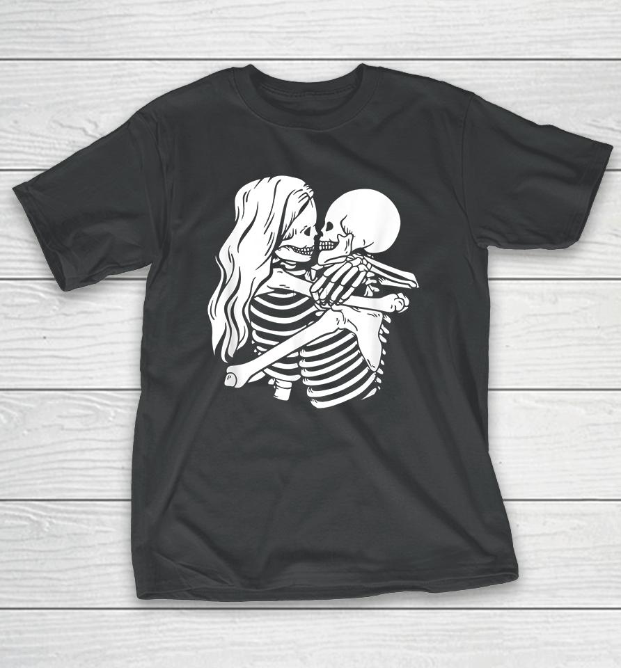 Kissing Skeletons In Love Valentine's Day Couples T-Shirt