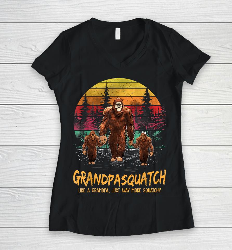 Mens Grandpa Squatch Like A Grandpa Just Way More Squatchy Retro Women V-Neck T-Shirt