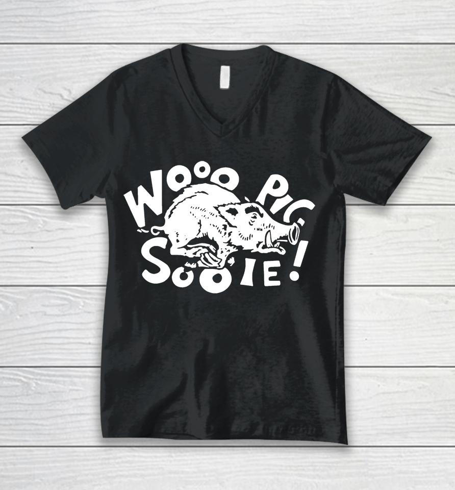 Ncaa Arkansas Razorbacks Woo Pig Sooie Unisex V-Neck T-Shirt
