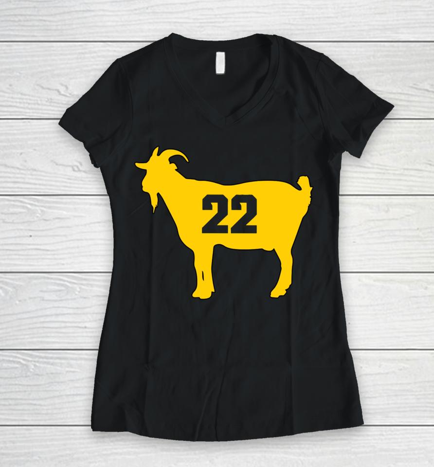 Obviousshirts The Queen Of Basketball Iowa’s Goat 22 Women V-Neck T-Shirt