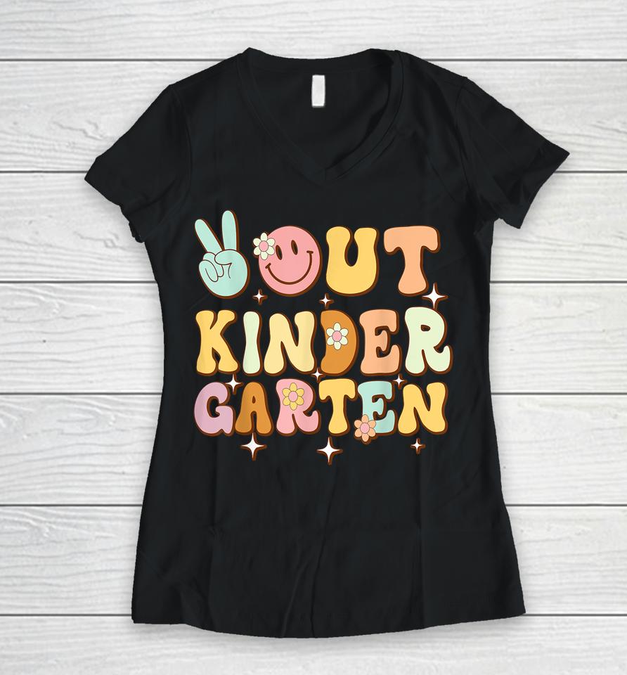 Peace Out Kindergarten Graduation Kid Boy Girl Class Of 2023 Women V-Neck T-Shirt