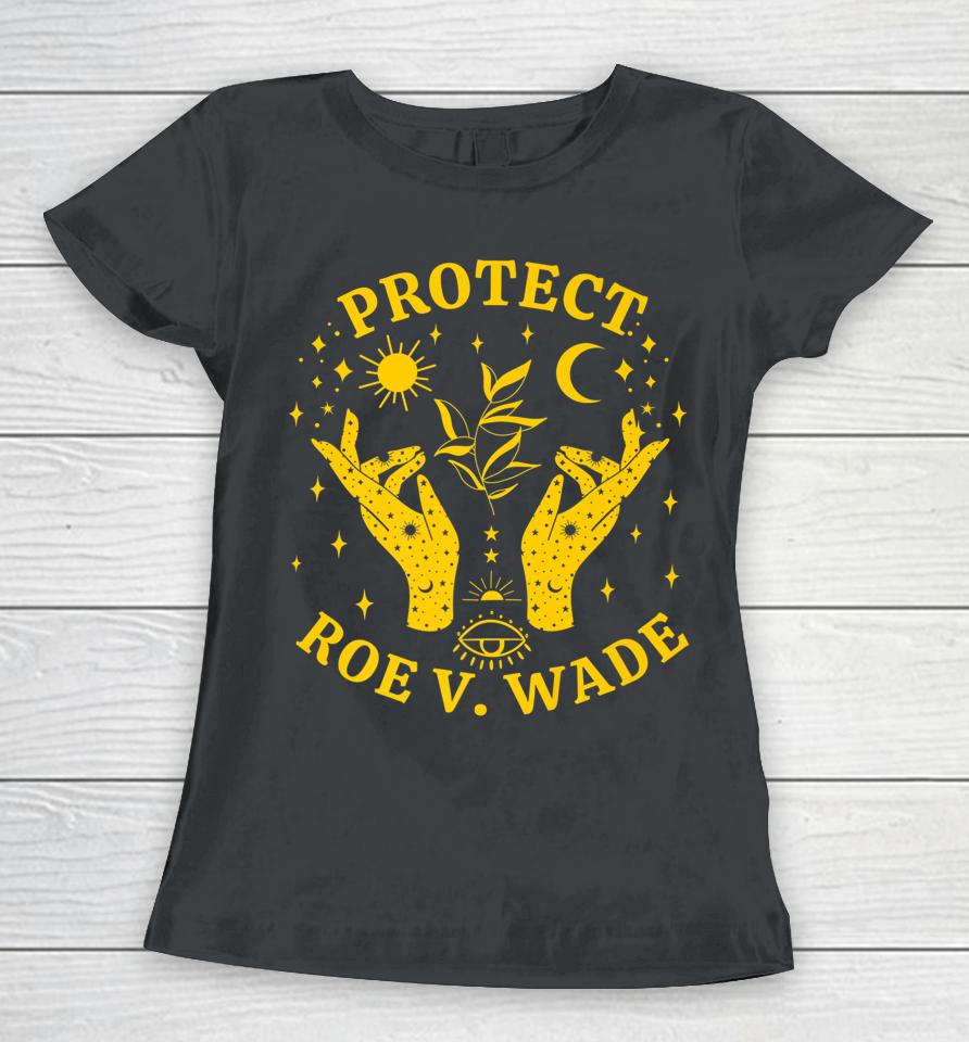 Protect Roe V Wade 1973 Abortion Is Healthcare Pro-Choice Women T-Shirt