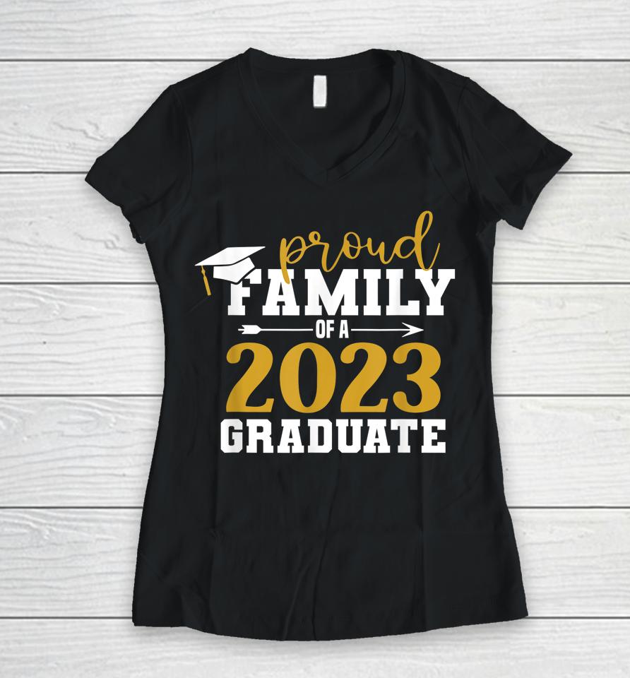 Proud Family Graduate 2023 Graduation Gifts Senior 2023 Women V-Neck T-Shirt