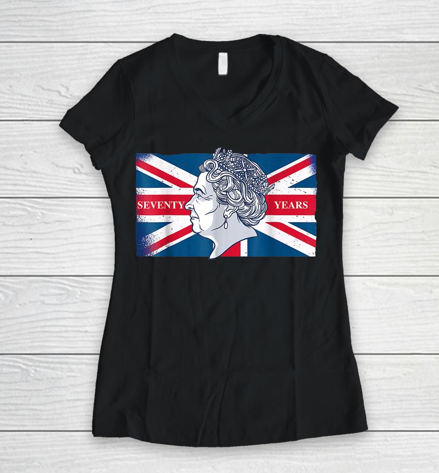 Queen Ii - Elizabeth England - Queen Of England 1920-2022 Women V-Neck T-Shirt