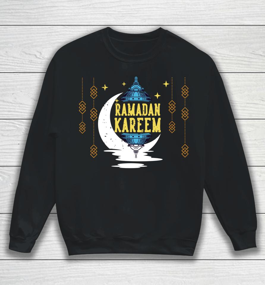 Ramadan Kareem Muslims Eid Ramadan Lantern Lights Moon Cute Sweatshirt